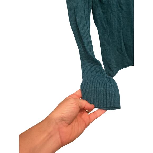 Vintage Old Navy Women Y2K Sweater Size Medium Wool Blend Teal Blue Preppy Vneck - Picture 5 of 7